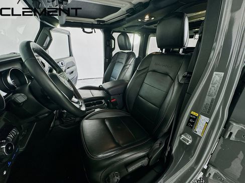 Used 2022 Jeep Wrangler Unlimited Sahara w/ Cold Weather Group image 29