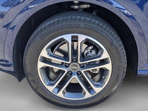 Certified 2025 Audi Q5 Premium w/ Convenience Package image 21