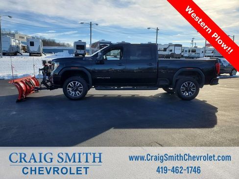 Used 2022 GMC Sierra 2500 AT4 w/ AT4 Preferred Package image 2