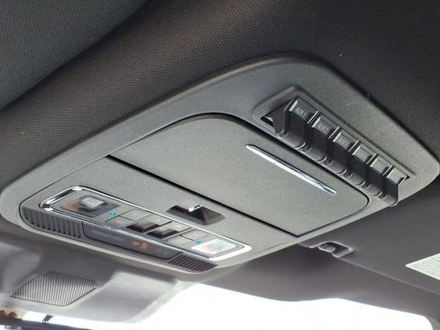 Certified 2025 Ford F350 Platinum AWD/4WD image 21