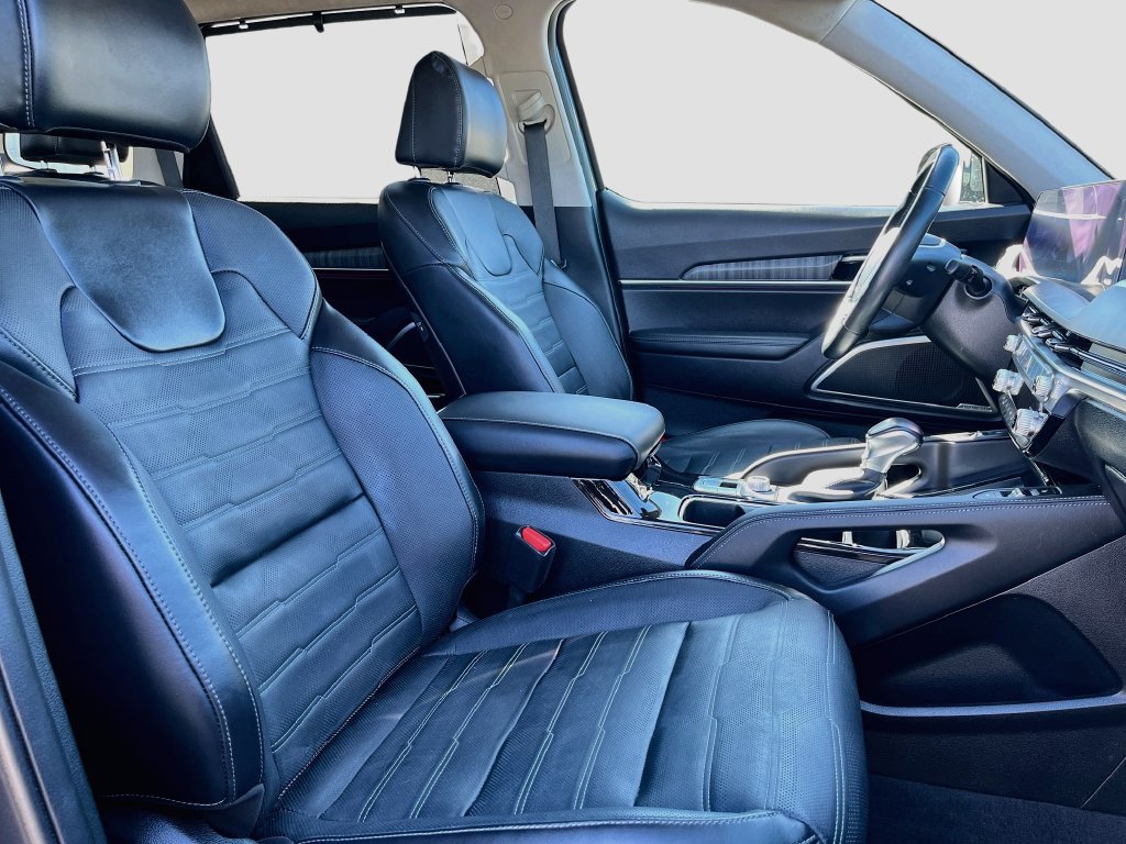 Used 2024 Kia Telluride SX Prestige w/ Towing Package AWD/4WD image 32