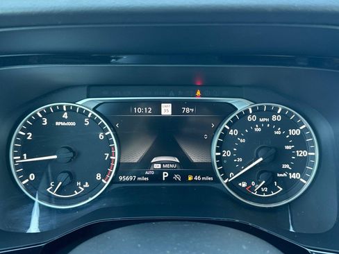 Used 2022 Nissan Pathfinder SL AWD/4WD image 26