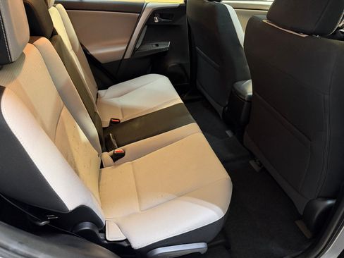 Used 2017 Toyota RAV4 XLE FWD image 37