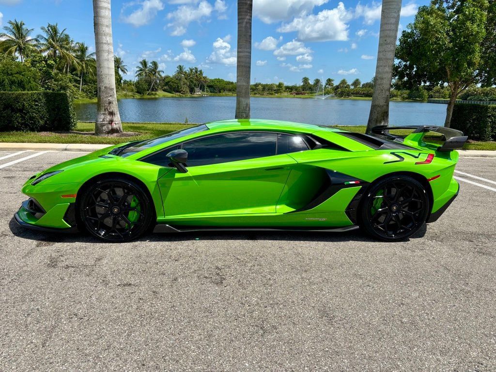 Used 2019 Lamborghini Aventador SVJ AWD/4WD image 12
