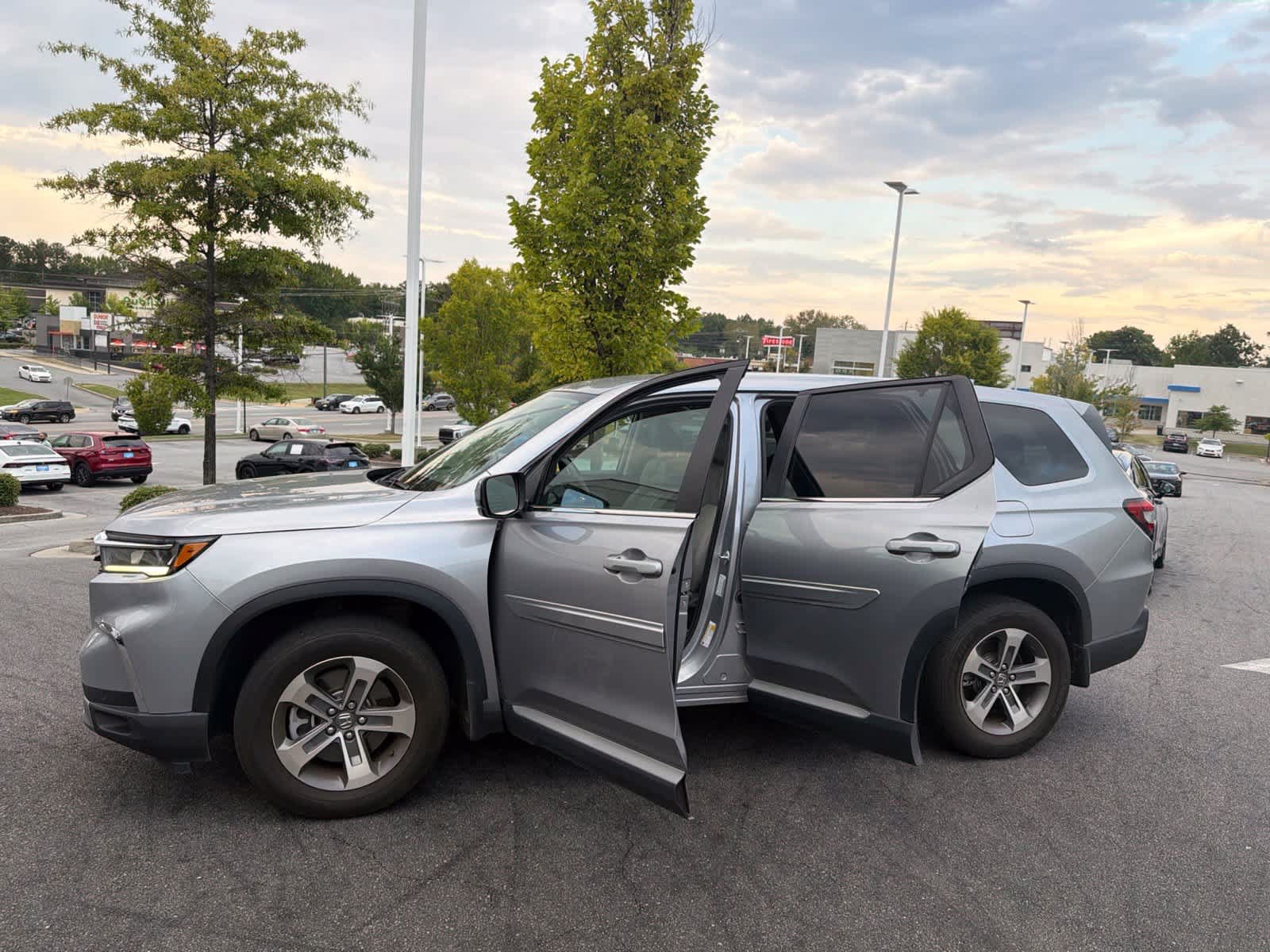 Certified 2025 Honda Pilot EX-L image 18