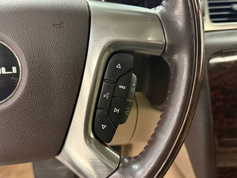 Used 2007 GMC Yukon XL Denali image 31