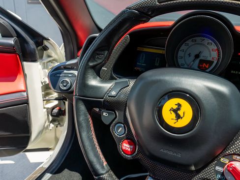 Used 2014 Ferrari 458 Spider RWD image 63
