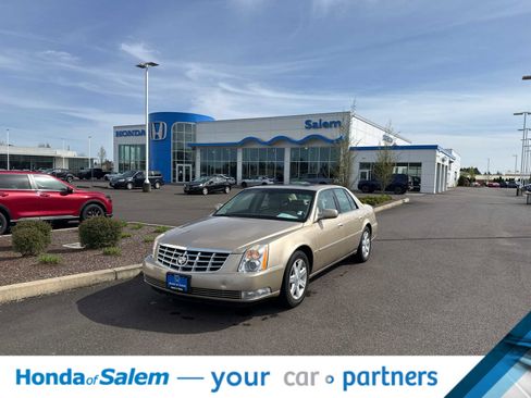 Used 2006 Cadillac DTS w/ Sun And Sound Package image 1