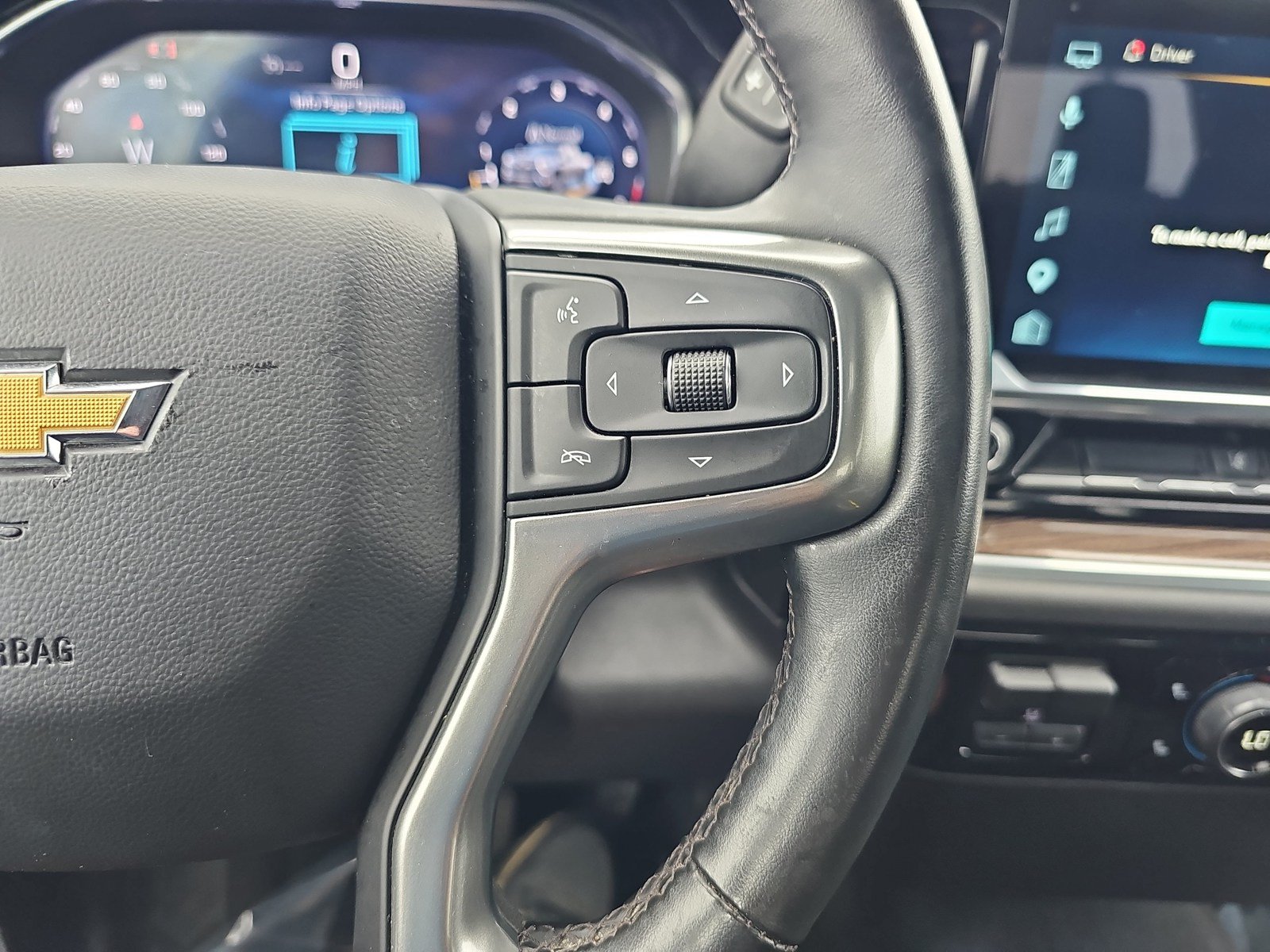 Used 2025 Chevrolet Silverado 2500 LT w/ Convenience Package AWD/4WD image 15