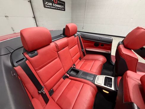 Used 2007 BMW 328i Convertible image 28