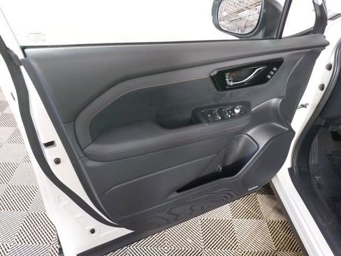 Used 2025 Subaru Forester Touring AWD/4WD image 17
