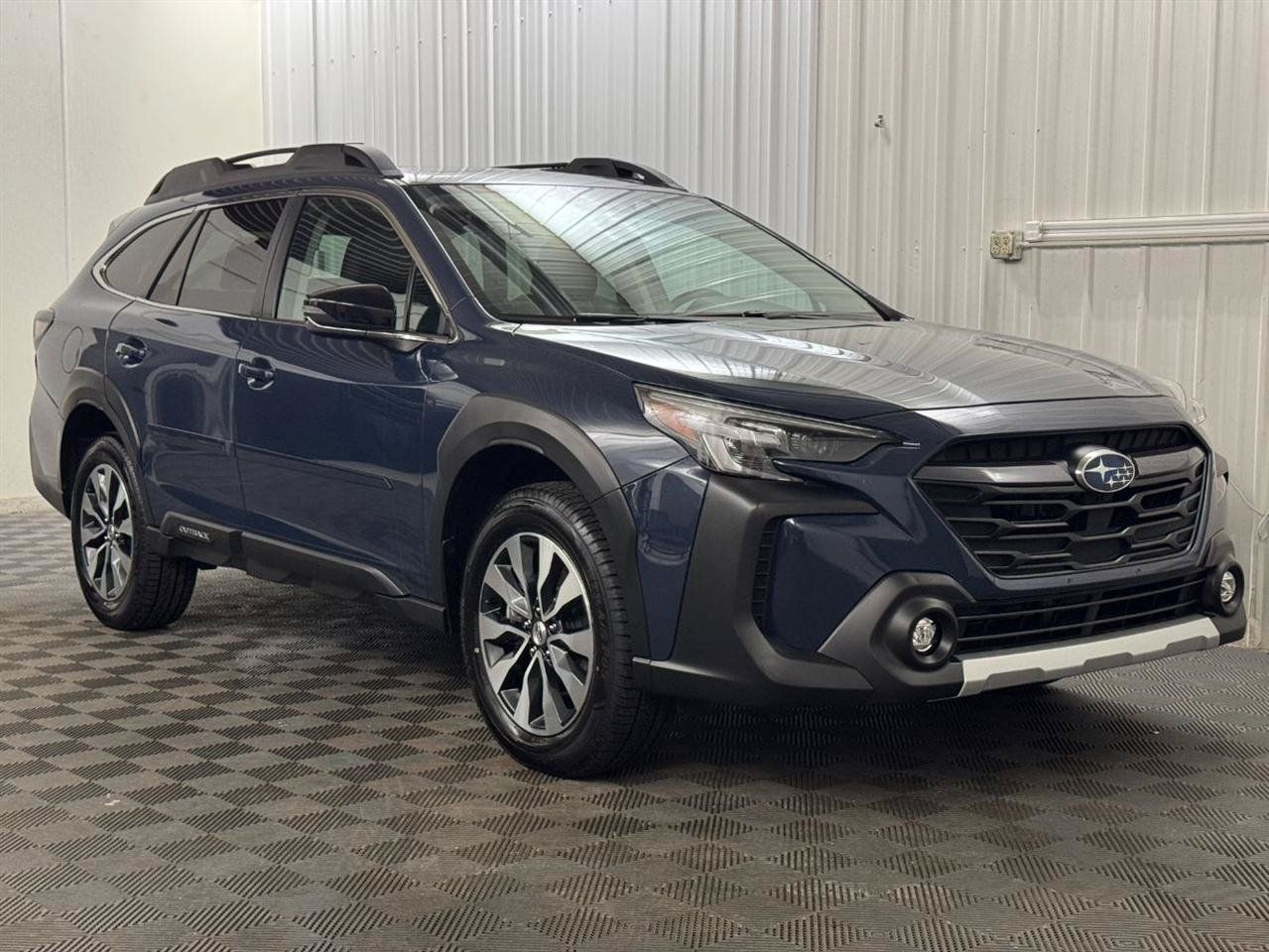 Used 2024 Subaru Outback Limited AWD/4WD image 6
