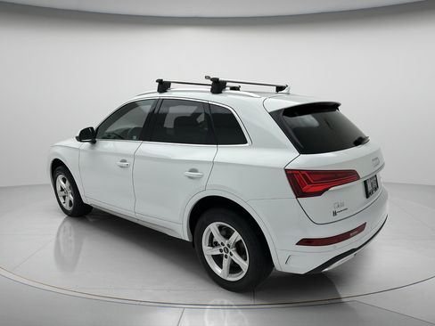 Used 2023 Audi Q5 2.0T Premium w/ Convenience Package AWD/4WD image 4
