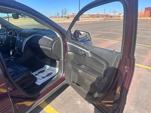 Used 2009 Chevrolet Traverse LT image 26