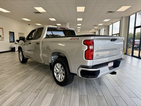 Used 2021 Chevrolet Silverado 1500 Custom w/ Safety Confidence Package AWD/4WD image 7