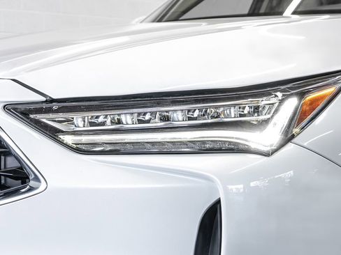 Used 2023 Acura MDX FWD w/ Technology Package image 9