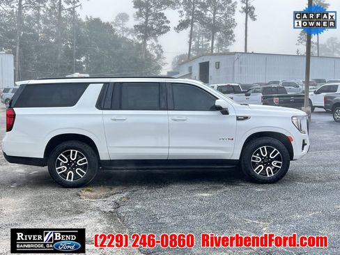 Used 2023 GMC Yukon XL AT4 image 6