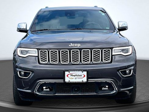 Used 2018 Jeep Grand Cherokee Overland AWD/4WD image 3