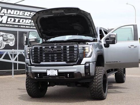Used 2024 GMC Sierra 2500 Denali Ultimate AWD/4WD image 37