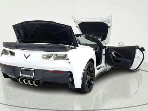 Certified 2015 Chevrolet Corvette Z06 w/ 3LZ Preferred Equipment Group RWD image 12