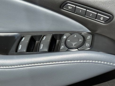 Used 2024 Buick Enclave Premium AWD/4WD image 24