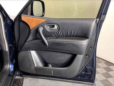 Used 2023 Nissan Armada SL w/ Captain's Chairs Package RWD image 22