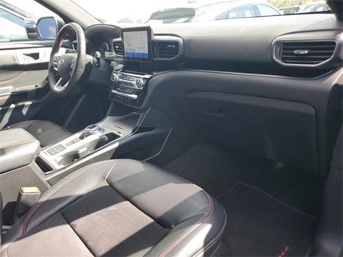 Used 2022 Ford Explorer ST-Line w/ Class IV Trailer Tow Package image 10