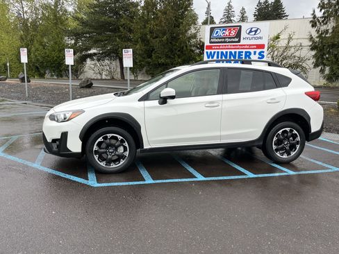 Used 2021 Subaru Crosstrek 2.0i Premium w/ Moonroof Package AWD/4WD image 2