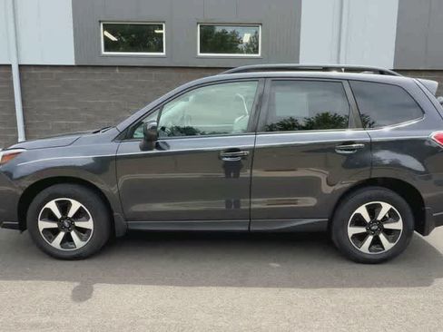 Used 2018 Subaru Forester 2.5i Premium w/ All-Weather Package AWD/4WD image 5