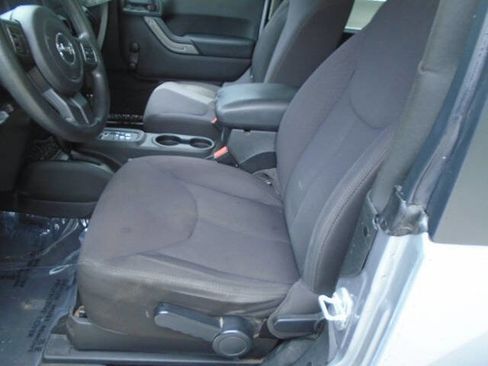 Used 2013 Jeep Wrangler Sport AWD/4WD image 10
