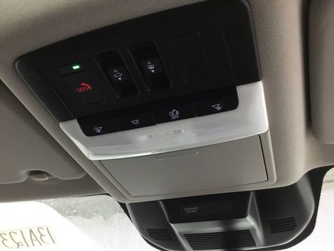 Used 2024 Nissan Rogue SL w/ SL Premium Package image 34