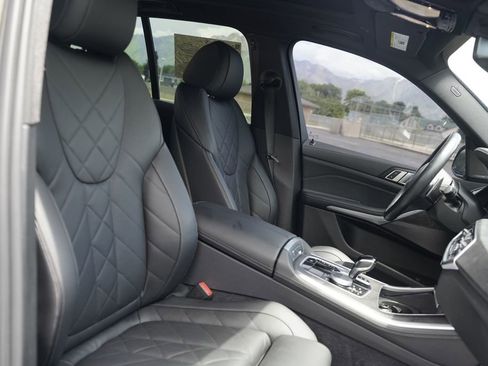 Used 2023 BMW X5 xDrive40i w/ M Sport Package AWD/4WD image 15