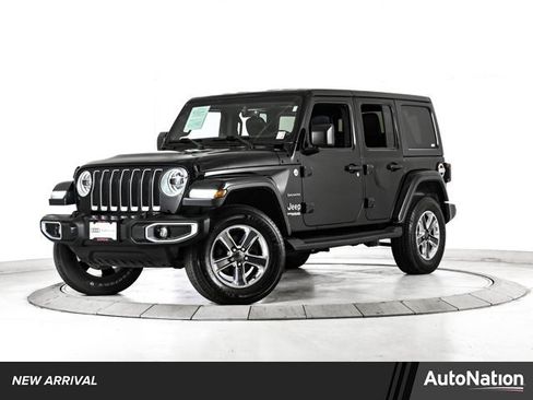Used 2018 Jeep Wrangler Unlimited Sahara image 1