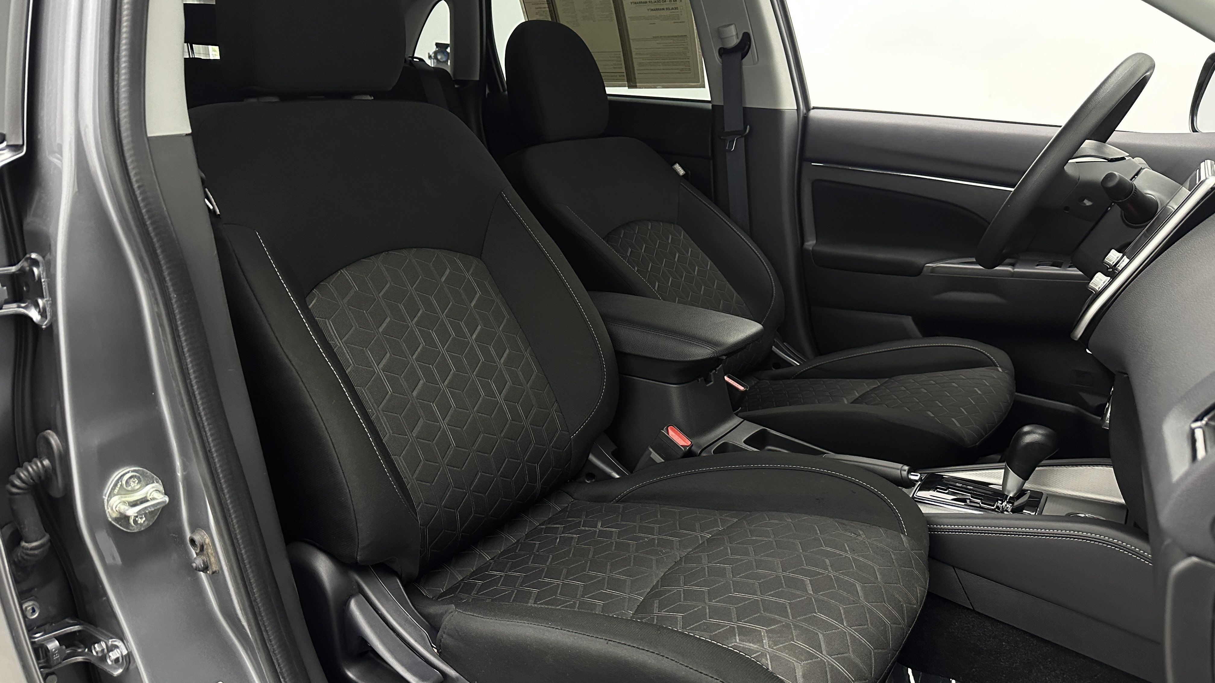 Used 2026 Mitsubishi Outlander Sport AWD image 33