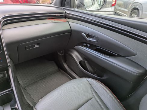 Certified 2024 Hyundai Santa Cruz Limited image 17