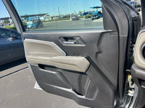 Used 2023 Chevrolet Colorado ZR2 w/ ZR2 Convenience Package III AWD/4WD image 45