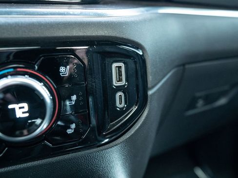 Used 2024 GMC Sierra 1500 SLT image 37