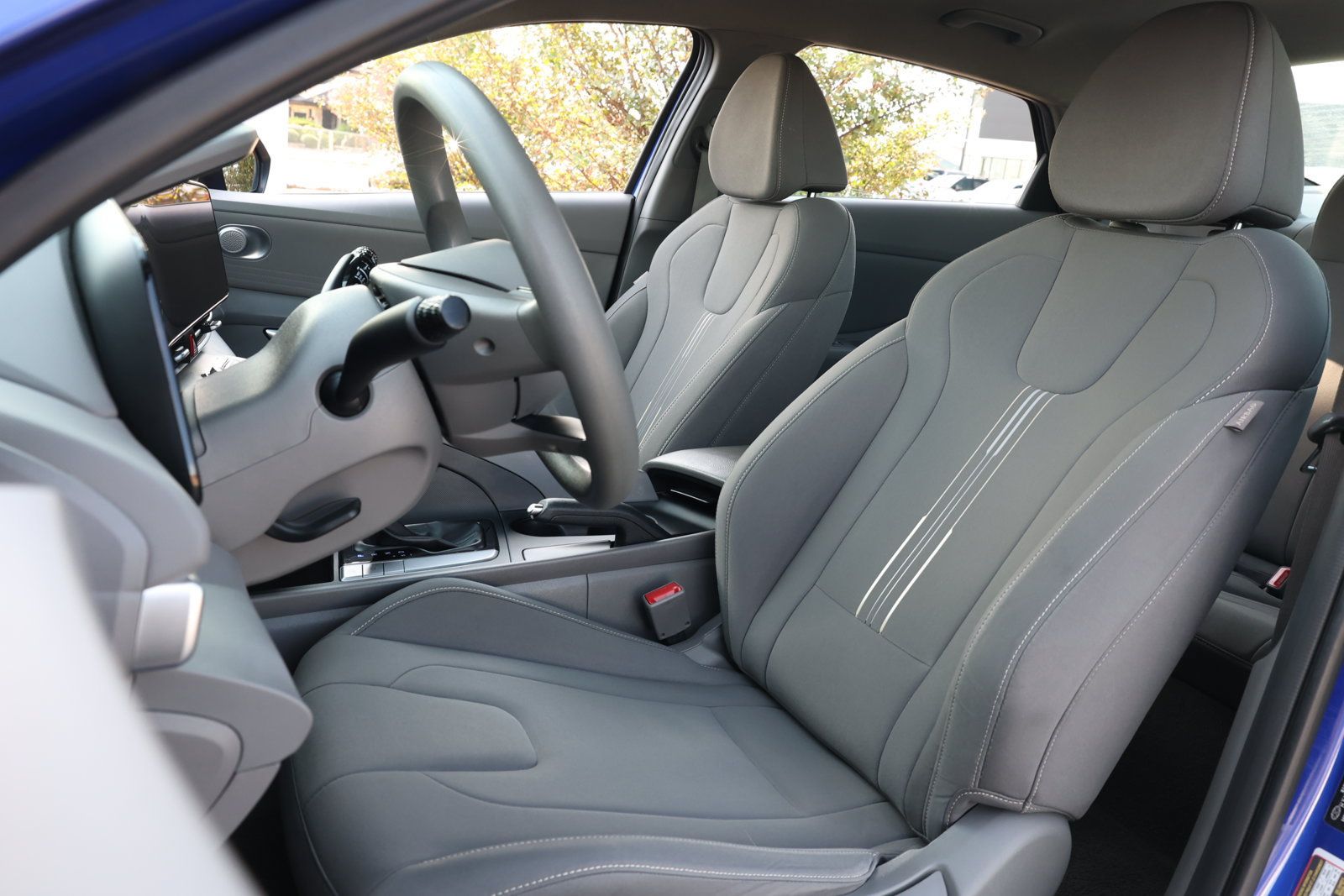 Used 2024 Hyundai Elantra SEL FWD image 27