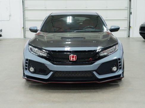 Used 2019 Honda Civic Type R image 2