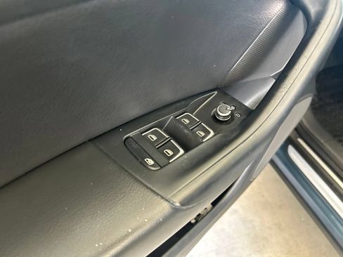 Used 2018 Audi Q3 2.0T Premium FWD image 36