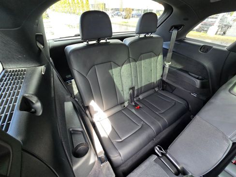 Used 2024 Audi SQ7 Premium Plus w/ Carbon Package image 26