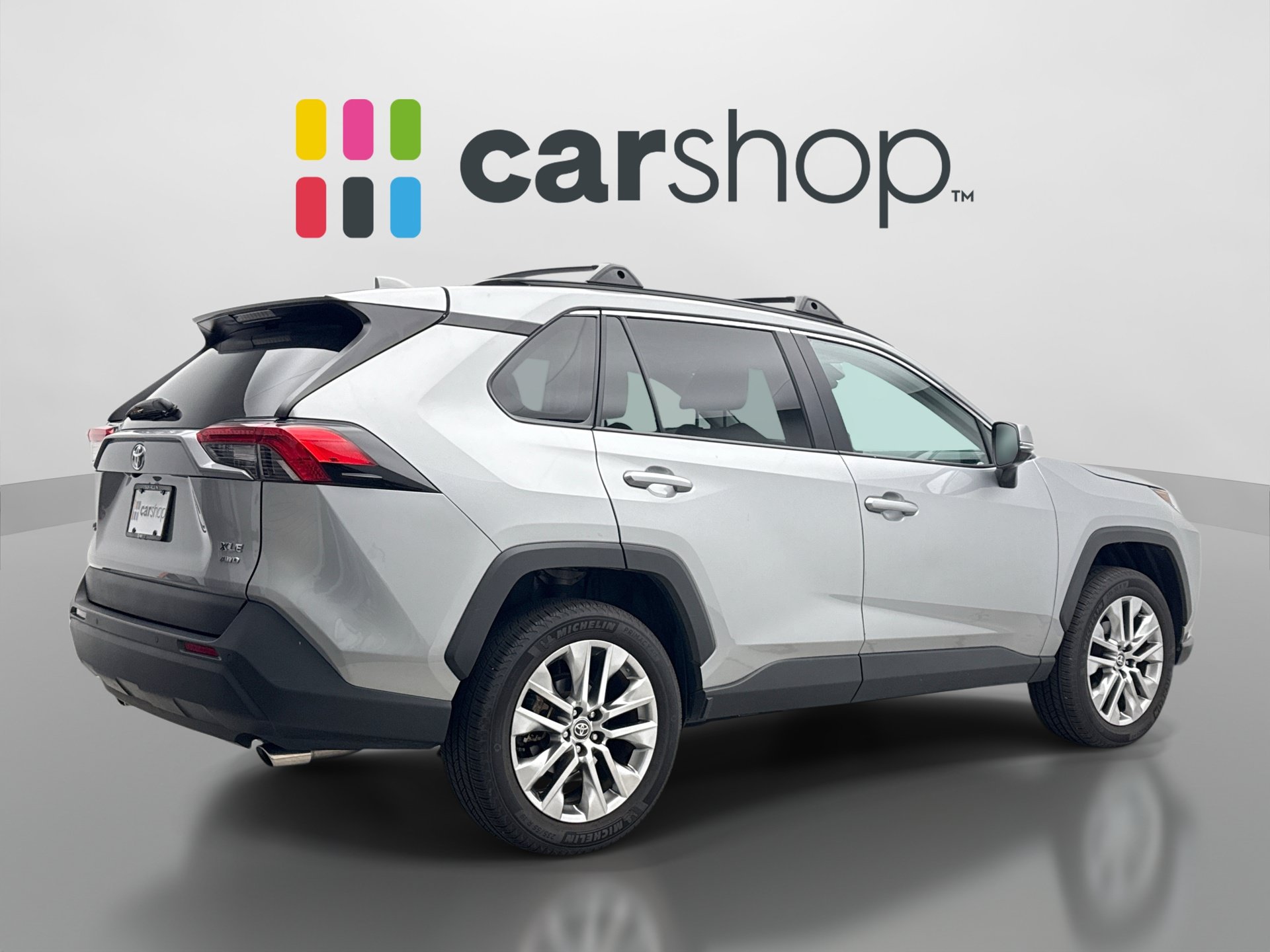 Used 2025 Toyota RAV4 XLE Premium w/ Weather Package AWD/4WD image 5