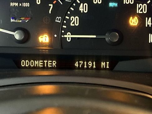 Used 2006 Cadillac XLR V RWD image 12