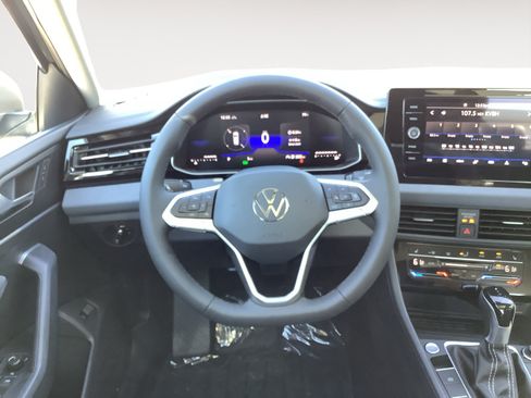 New 2026 Volkswagen Jetta SE FWD image 15