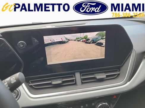 Used 2024 Chevrolet Trax LT w/ Driver Confidence Package FWD image 25