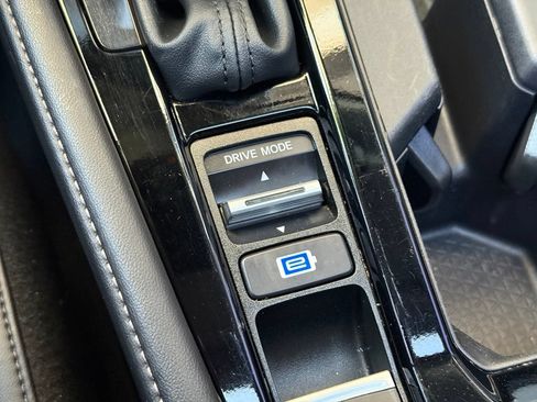 Used 2024 Honda Accord Touring image 6