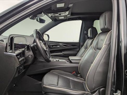 Used 2023 Cadillac Escalade ESV Sport AWD/4WD image 14