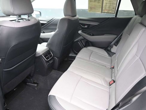 Used 2022 Subaru Outback Limited image 15