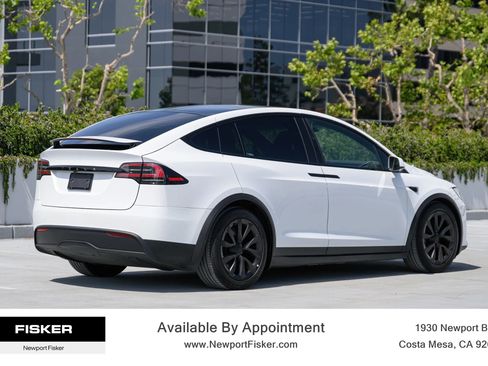 Used 2024 Tesla Model X AWD/4WD image 3