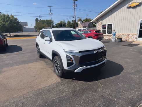 New 2026 Chevrolet Equinox ACTIV w/ Convenience Package III AWD/4WD image 27